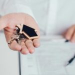 Los 5 contratos que firmás sin darte cuenta (y qué deberías saber)